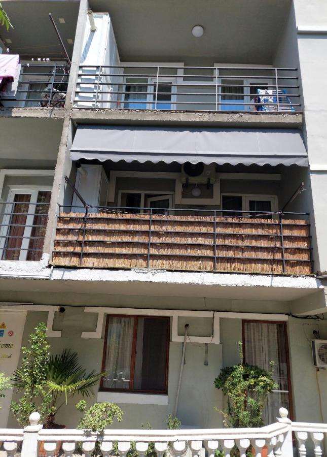 Salounique Lux Apartment تبليسي المظهر الخارجي الصورة